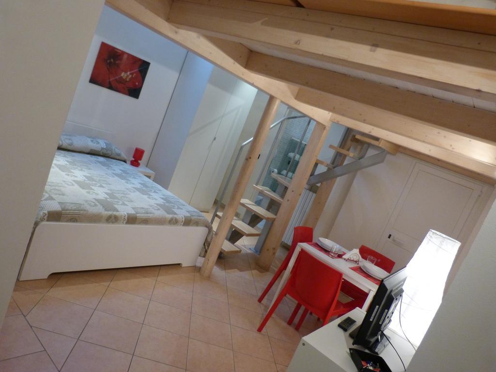 Apartmán Residenza Piazza San Francesco Boloňa Pokoj fotografie