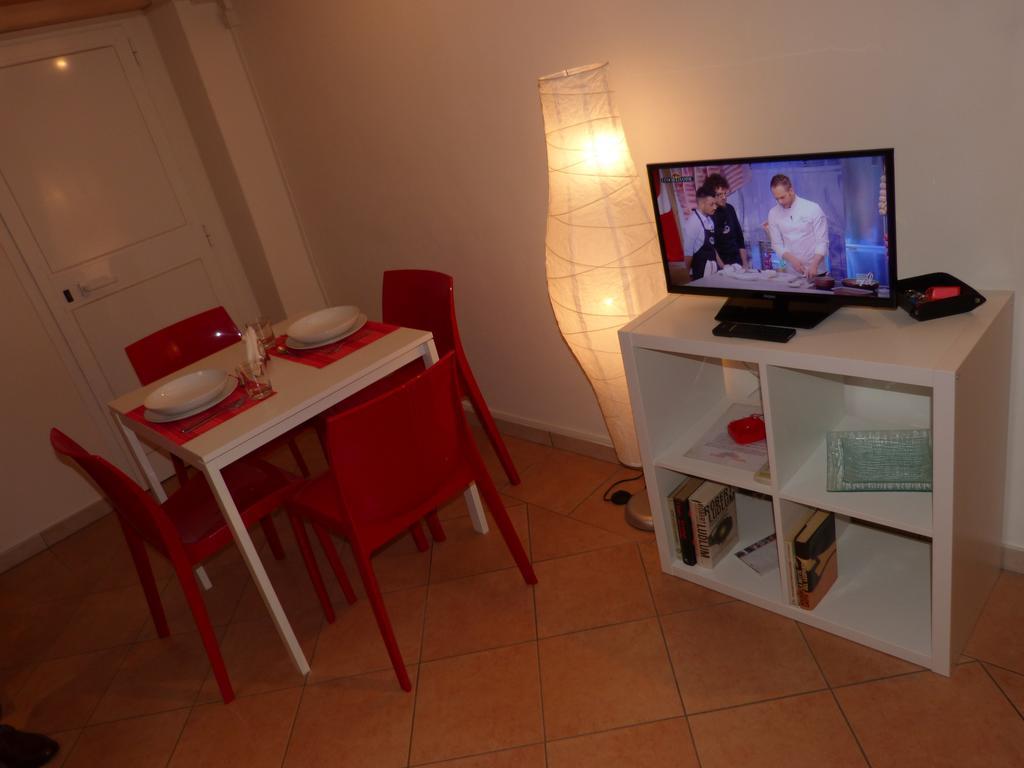 Apartmán Residenza Piazza San Francesco Boloňa Pokoj fotografie