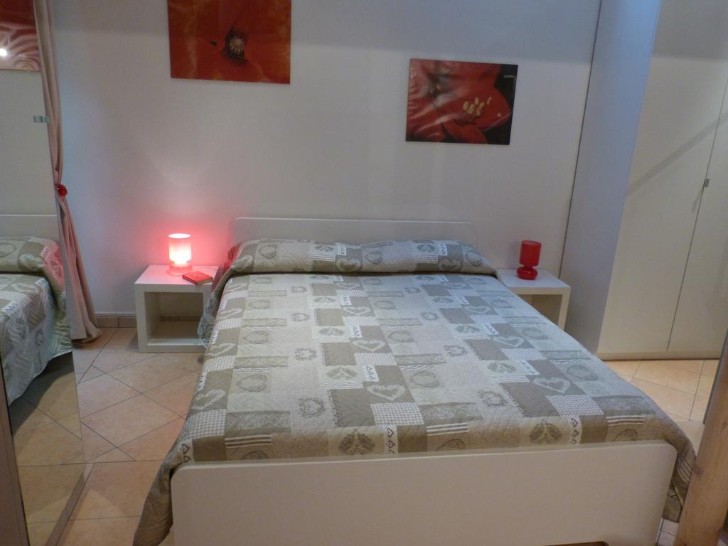 Apartmán Residenza Piazza San Francesco Boloňa Pokoj fotografie