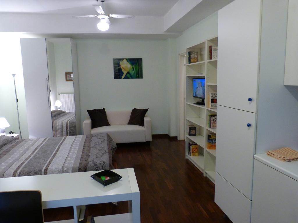 Apartmán Residenza Piazza San Francesco Boloňa Pokoj fotografie