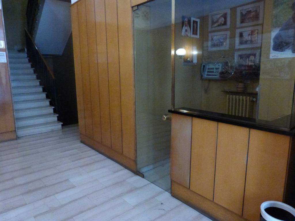 Apartmán Residenza Piazza San Francesco Boloňa Pokoj fotografie